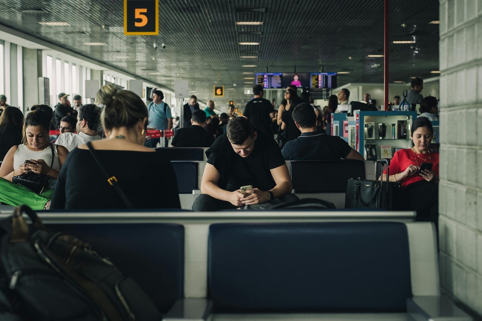Hidden Costs of Layovers: Are Connections Worth It?
