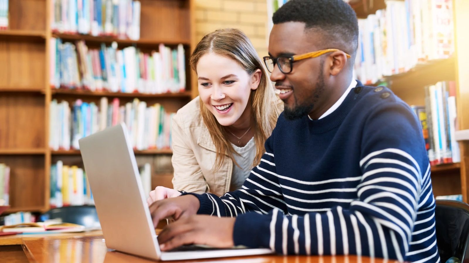 Non-Refundable vs Flexible: When Paying More Makes Sense