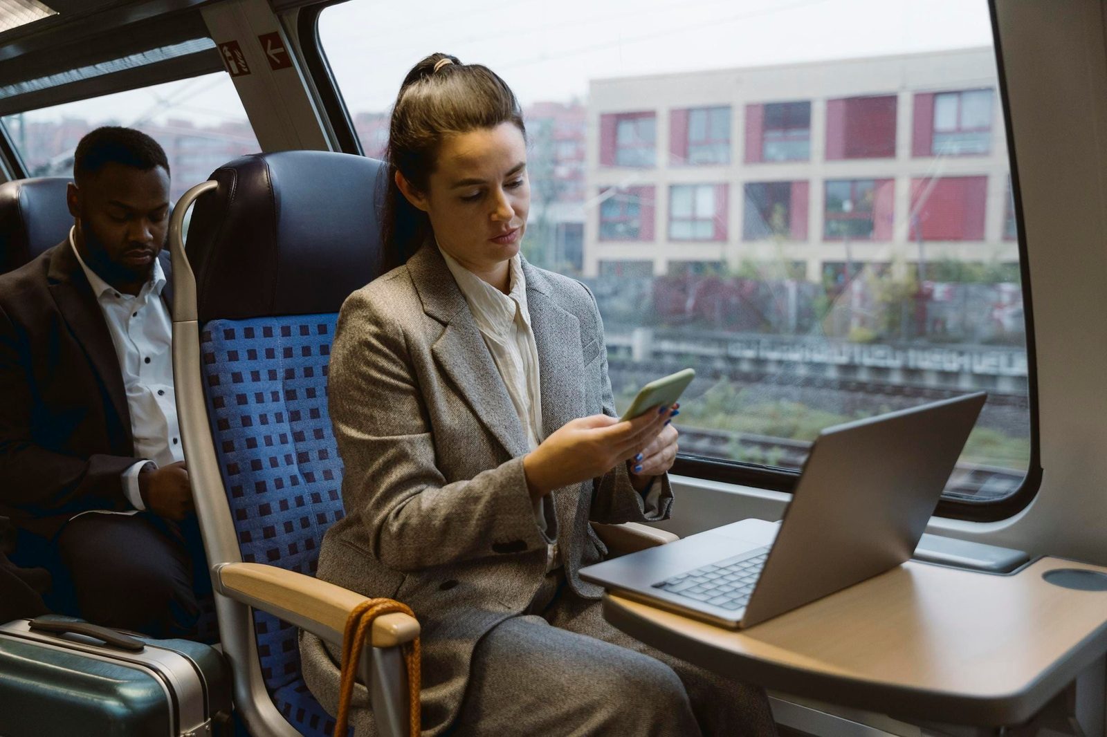 Global Business Travel on a Budget: Cost Trap Analysis