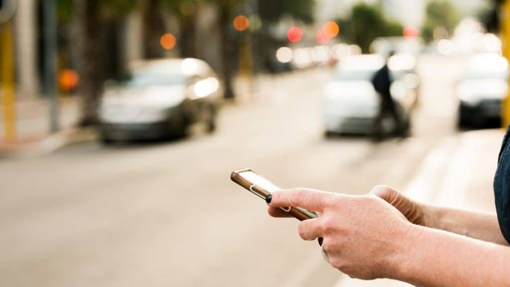 Airport Taxi vs Uber vs Shuttle: Real Cost Breakdown