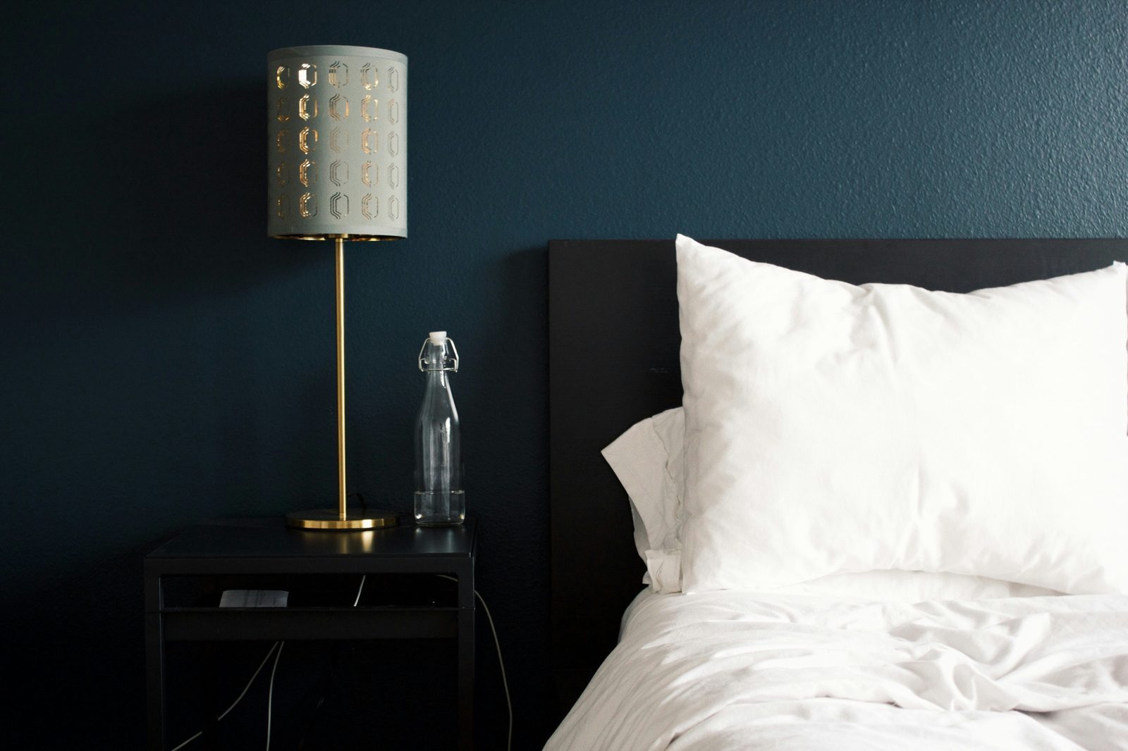 Hidden Hotel Timing Fees and When Extra Nights Win