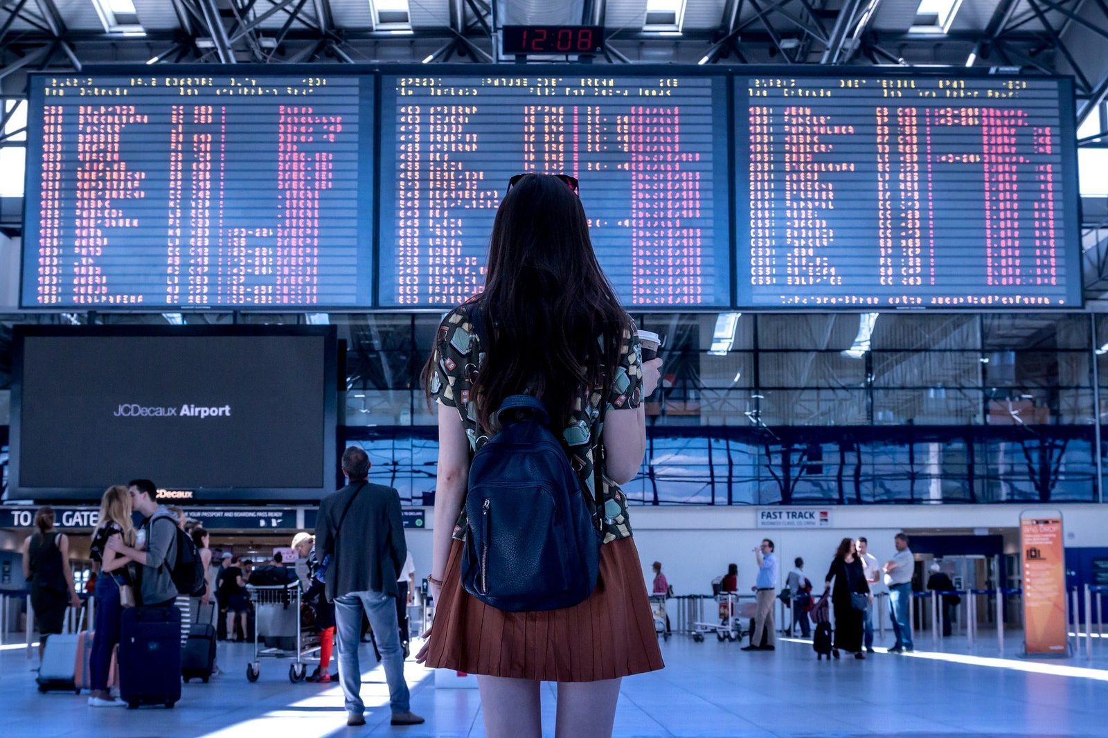 Guide to Credit Card Foreign Transaction & Currency Conversion Fees [2026]