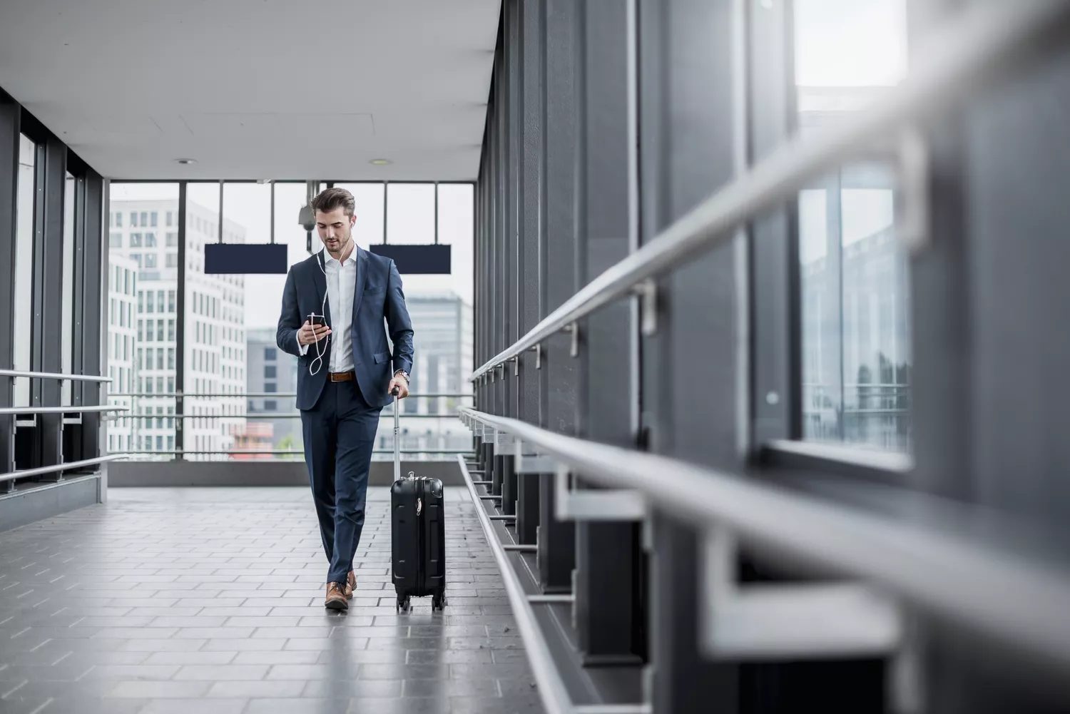 Business Travel Expenses: Reimbursable vs Tax-Deductible