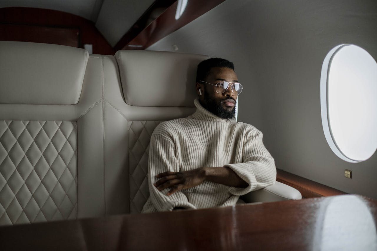 You are currently viewing Business Class vs. Economy: Is the Upgrade Worth It?