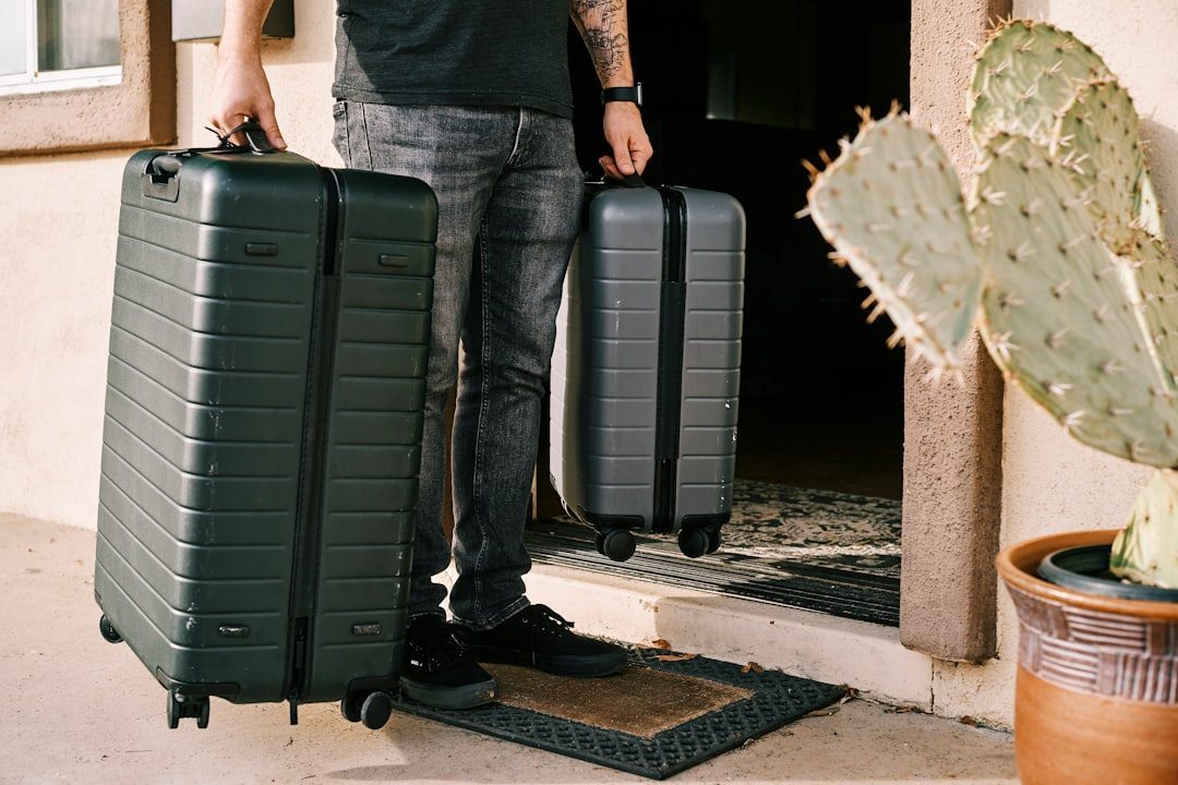 Luggage size guide showing allowed dimensions